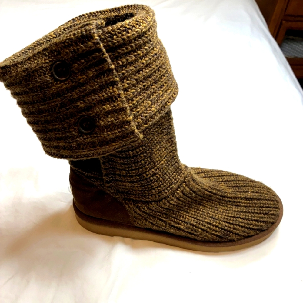UGG Cardy Knit Button-Accent Brown Foldover  Boots Size 10